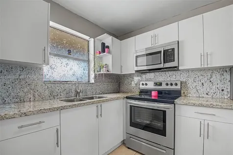 6525 W 26th Drive Hialeah FL 33016