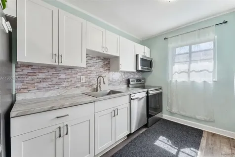 7331 Gary Avenue Miami Beach FL 33141