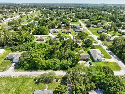 3401 Avenue L Fort Pierce FL 34947