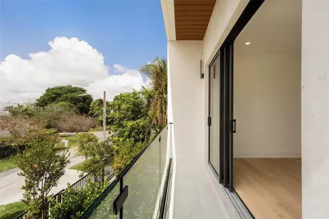 3113 Elizabeth Street Miami FL 33133