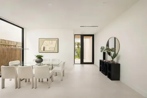 3113 Elizabeth Street Miami FL 33133
