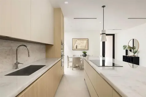 3113 Elizabeth Street Miami FL 33133