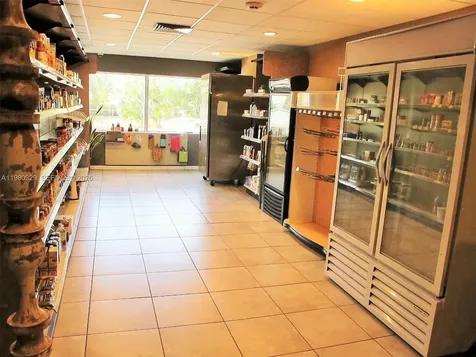 400 Kings Point Drive Sunny Isles Beach FL 33160