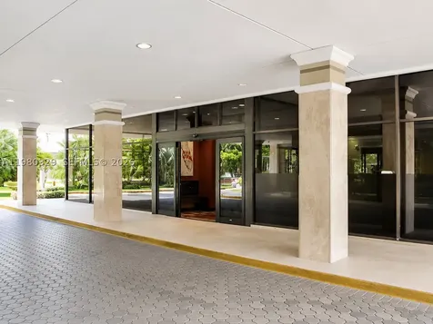 400 Kings Point Drive Sunny Isles Beach FL 33160