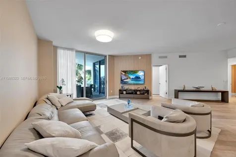 17111 Biscayne Boulevard North Miami Beach FL 33160