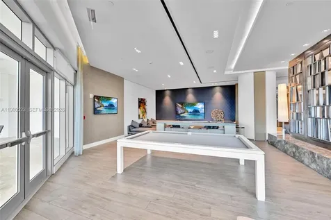 17111 Biscayne Boulevard North Miami Beach FL 33160