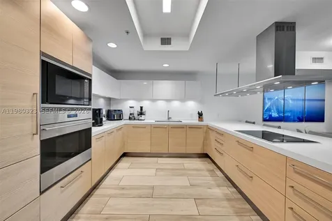17111 Biscayne Boulevard North Miami Beach FL 33160