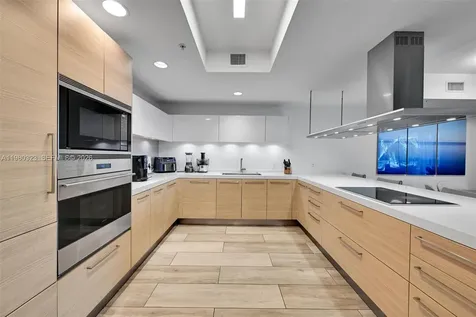 17111 Biscayne Boulevard North Miami Beach FL 33160