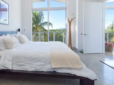 2001 Meridian Avenue Miami Beach FL 33139