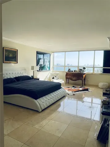 11113 Biscayne Boulevard Miami FL 33181