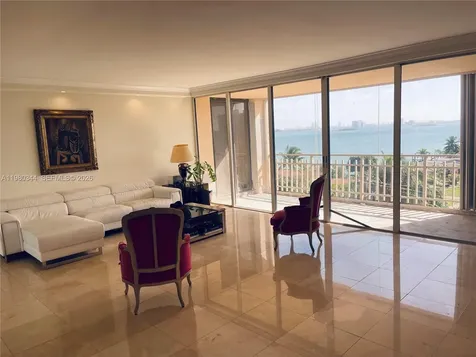 11113 Biscayne Boulevard Miami FL 33181