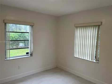6261 NW 40th Street Virginia Gardens FL 33166