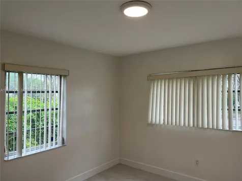 6261 NW 40th Street Virginia Gardens FL 33166