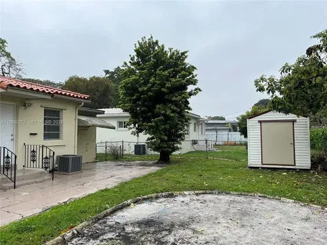 6261 NW 40th Street Virginia Gardens FL 33166