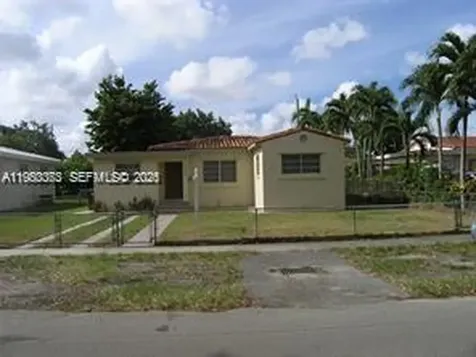6261 NW 40th Street Virginia Gardens FL 33166