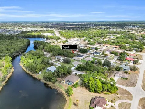 638 Dauphine Avenue S Lehigh Acres FL 33974