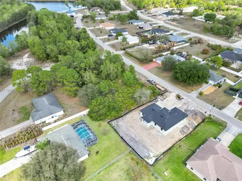 638 Dauphine Avenue S Lehigh Acres FL 33974