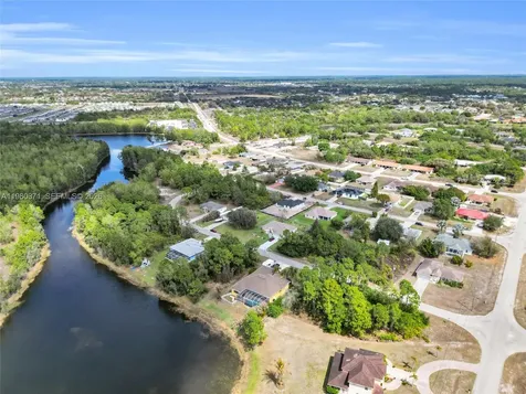 638 Dauphine Avenue S Lehigh Acres FL 33974