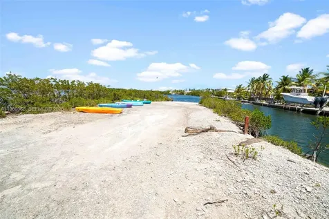 1557 Long Beach Drive Big Pine FL 33043