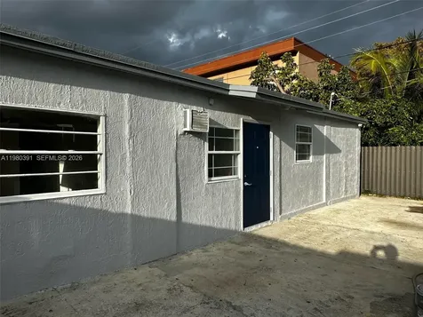 2223 NW 32nd Street Miami FL 33142