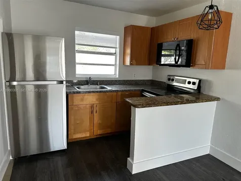 2223 NW 32nd Street Miami FL 33142