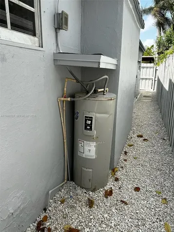 2223 NW 32nd Street Miami FL 33142