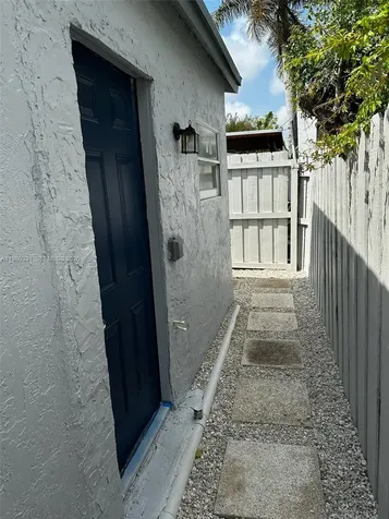 2223 NW 32nd Street Miami FL 33142