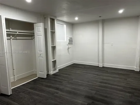 2223 NW 32nd Street Miami FL 33142