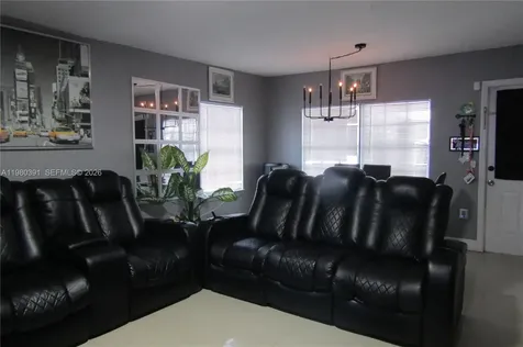 2223 NW 32nd Street Miami FL 33142