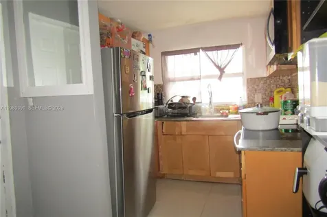 2223 NW 32nd Street Miami FL 33142