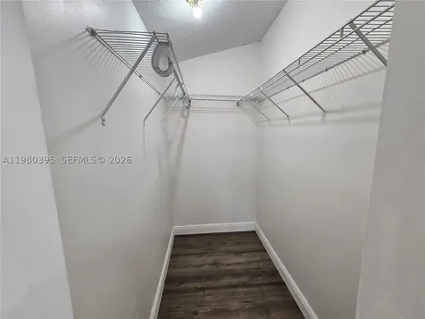 6235 Kendale Lakes Circle Miami FL 33183