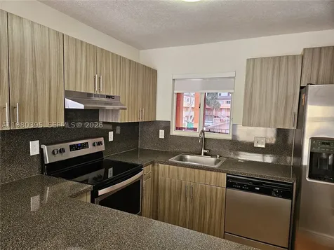6235 Kendale Lakes Circle Miami FL 33183