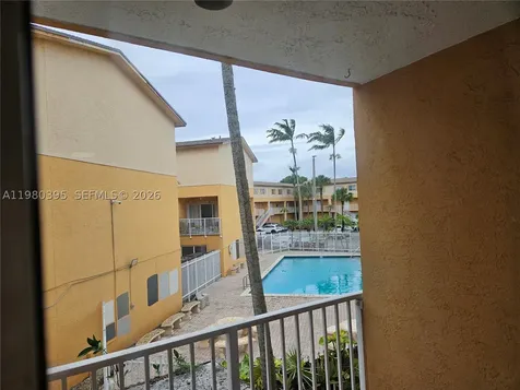 6235 Kendale Lakes Circle Miami FL 33183