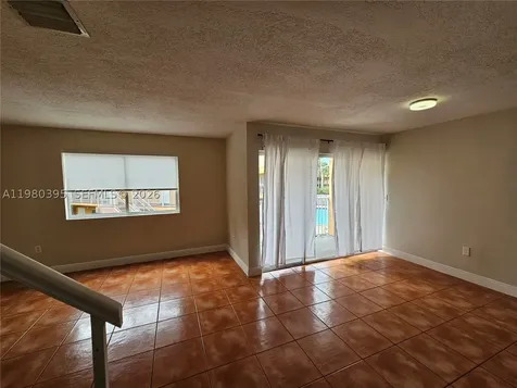 6235 Kendale Lakes Circle Miami FL 33183