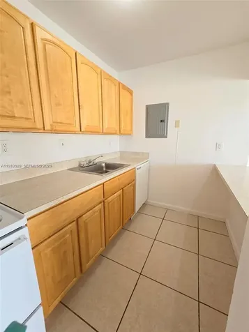 505 S Pine Island Road Plantation FL 33324