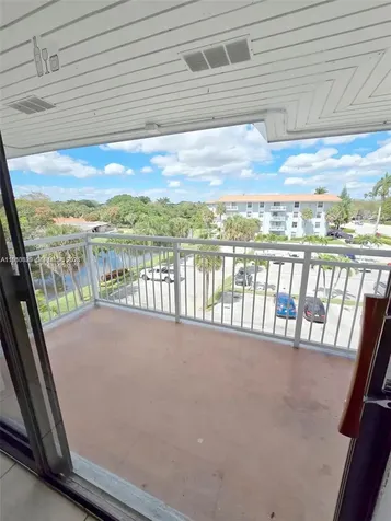 505 S Pine Island Road Plantation FL 33324
