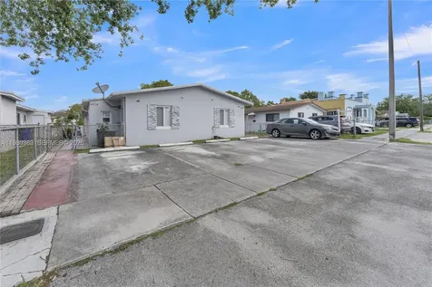 5271 NW 5th Street Miami FL 33126
