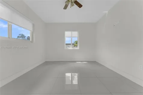 5271 NW 5th Street Miami FL 33126