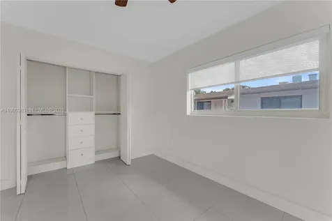 5271 NW 5th Street Miami FL 33126