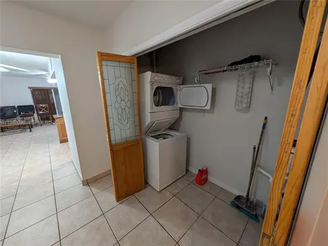 1037 SW 76th Avenue Miami FL 33144