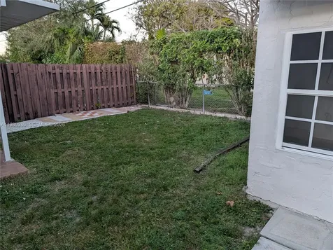 1037 SW 76th Avenue Miami FL 33144
