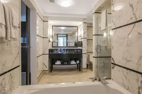 4391 Collins Avenue Miami Beach FL 33140