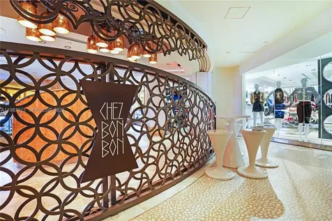 4391 Collins Avenue Miami Beach FL 33140