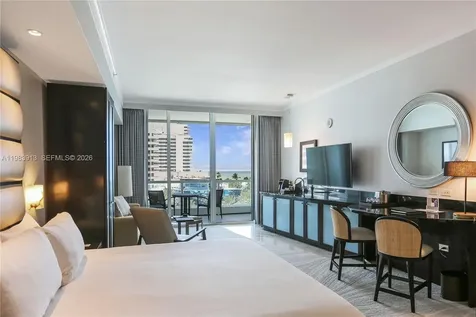 4391 Collins Avenue Miami Beach FL 33140