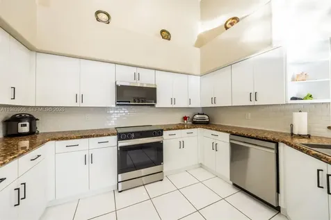 930 NW 197th Avenue Pembroke Pines FL 33029