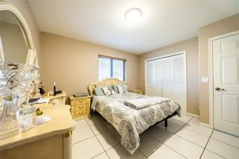 930 NW 197th Avenue Pembroke Pines FL 33029