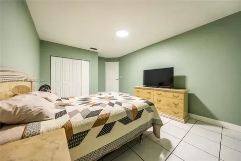 930 NW 197th Avenue Pembroke Pines FL 33029