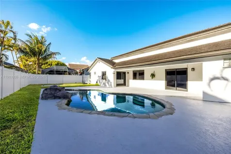 930 NW 197th Avenue Pembroke Pines FL 33029