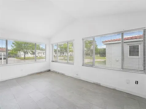 6437 SW 10th Street West Miami FL 33144