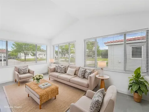 6437 SW 10th Street West Miami FL 33144
